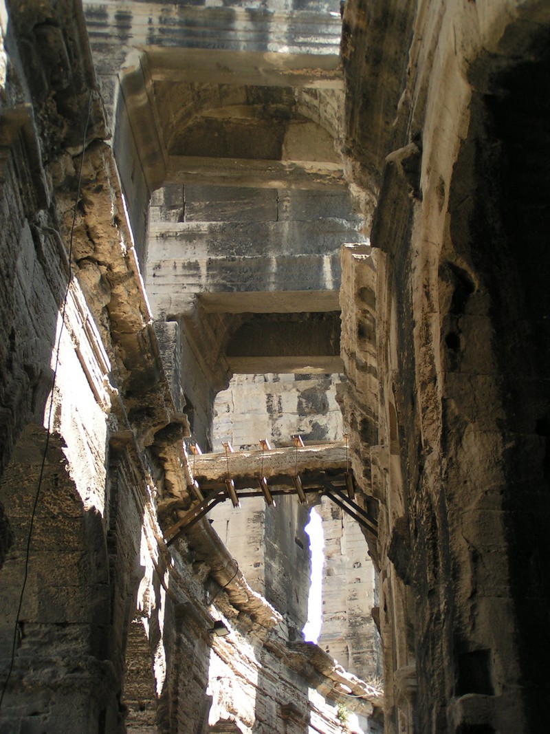 arles-amphitheater