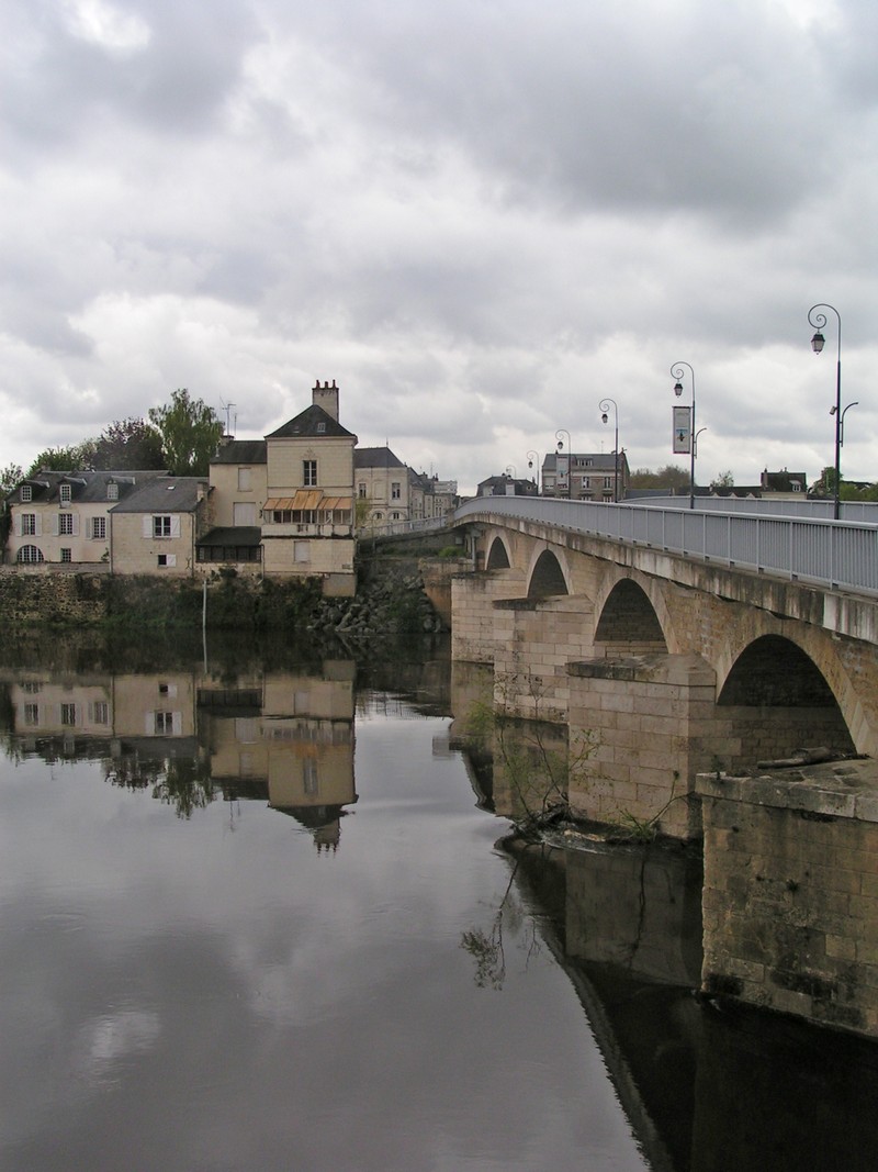 chinon