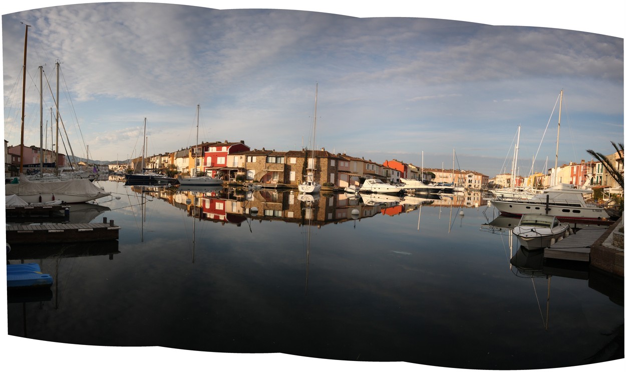 Port Grimaud am Morgen