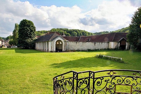 chateau-de-serrigny