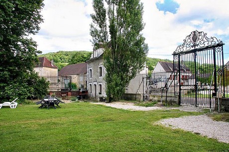 chateau-de-serrigny