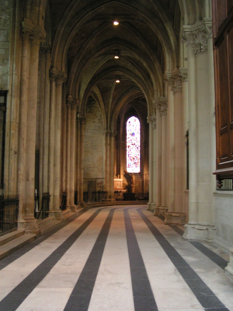 tours-kathedrale