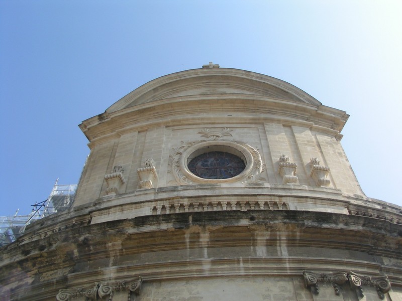 uzes-kirche