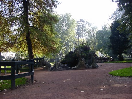 vienne-jardin-du-8-mai-1945