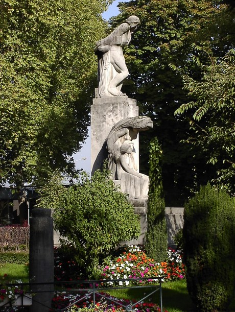 vienne-jardin-du-8-mai-1945