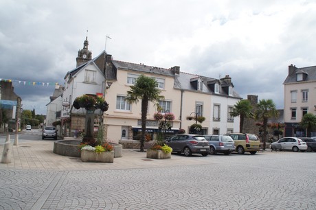 chateauneuf-du-Faou