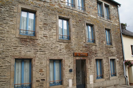 chateauneuf-du-Faou