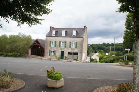 chateauneuf-du-Faou