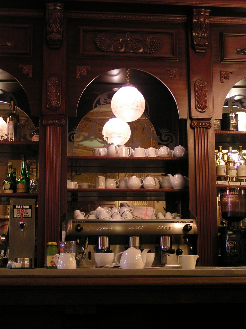 cafe-de-la-paix