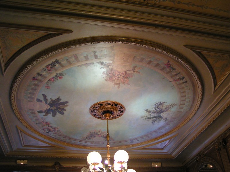 cafe-de-la-paix