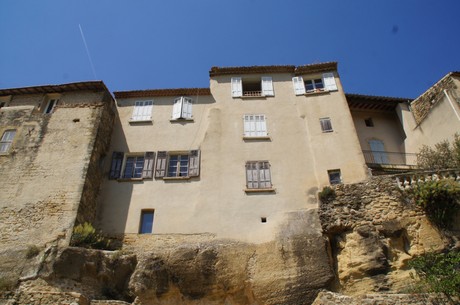 Lauris