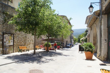 menerbes