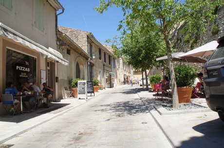 menerbes