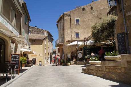 menerbes