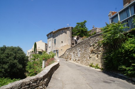 menerbes