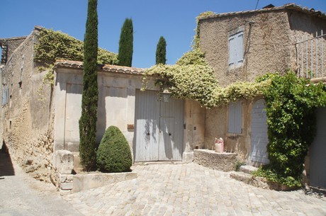menerbes