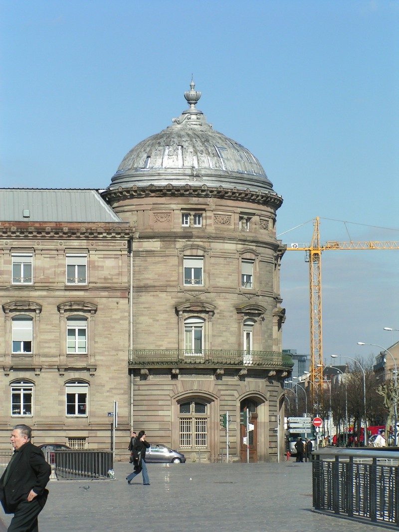 bahnhof