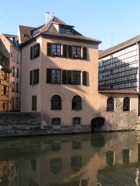 petite-france