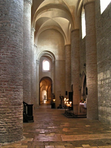 tournus-kirche