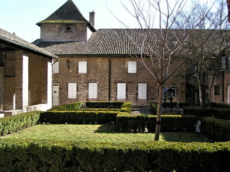 tournus-kirche