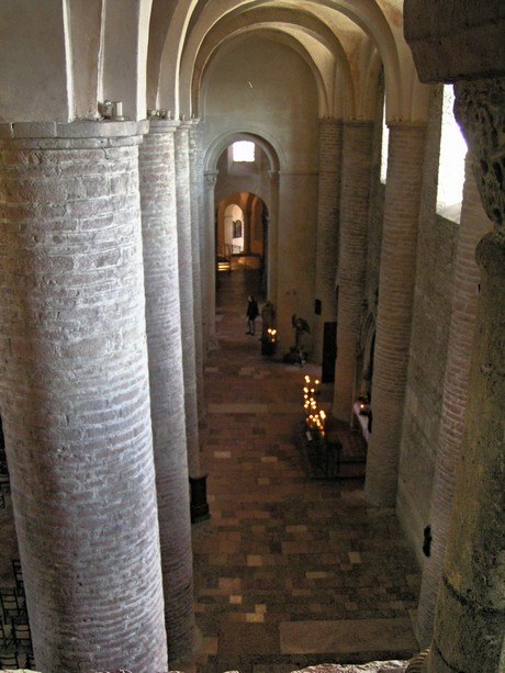 tournus-kirche