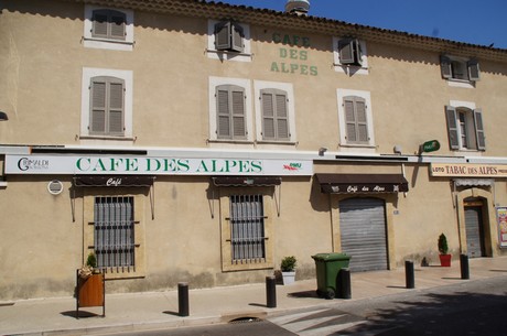 Venelles