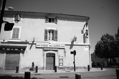 Venelles