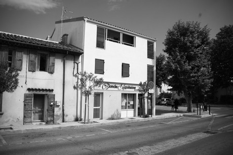 Venelles