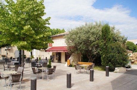 Venelles